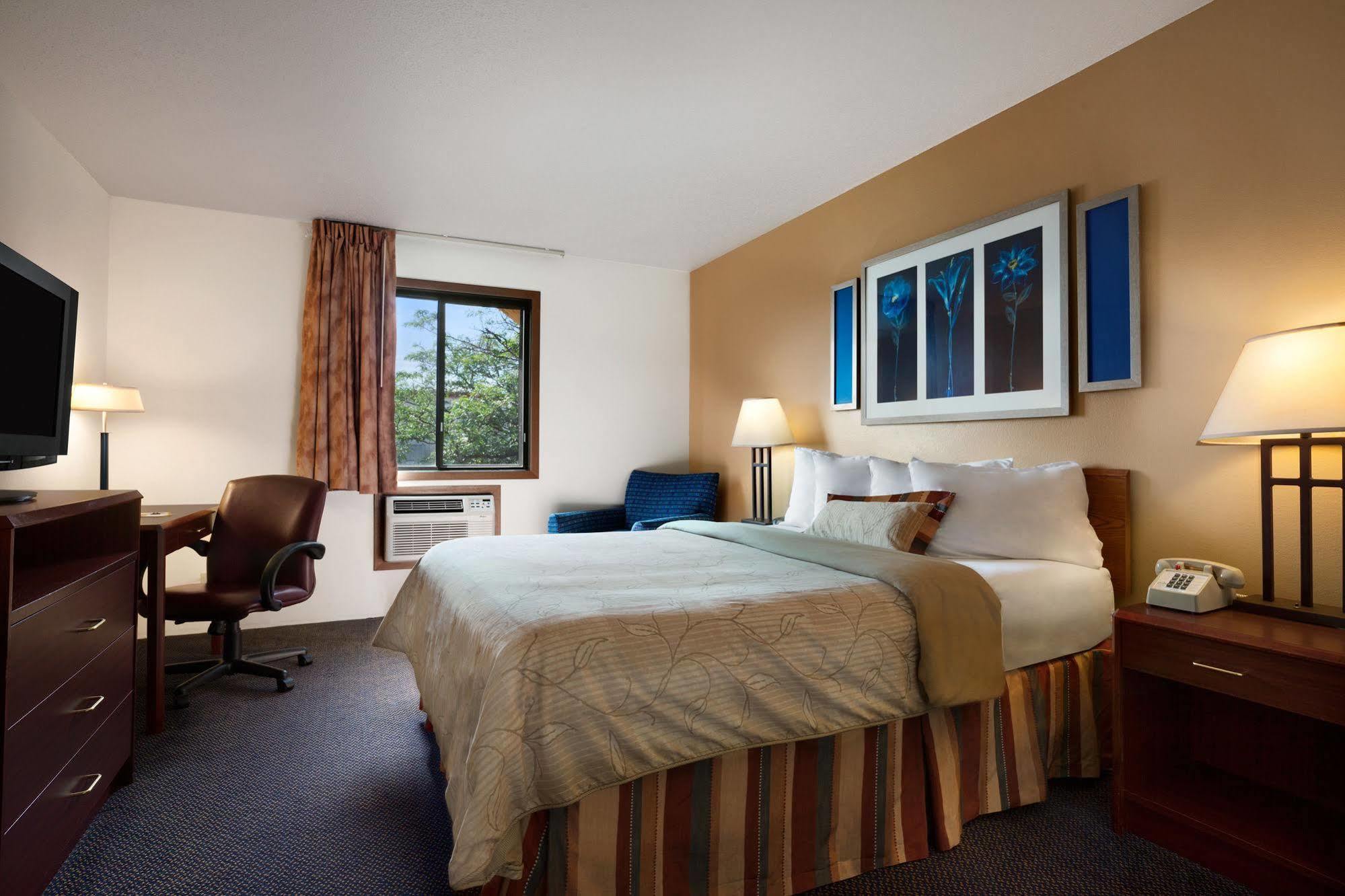 Days Inn By Wyndham Остин Экстерьер фото
